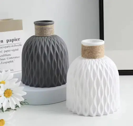 DIY Plastic Flower Vase